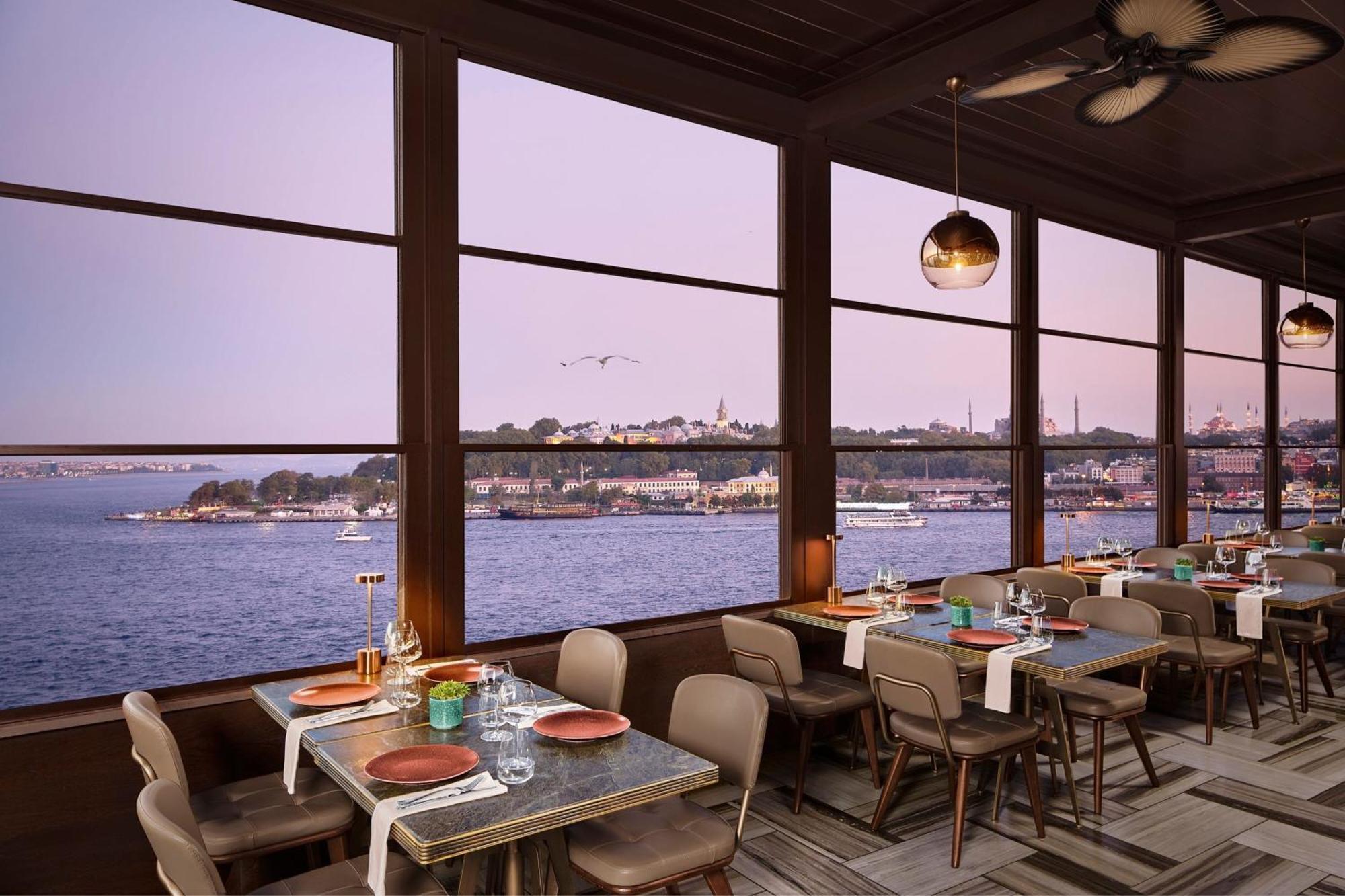 Jw Marriott Istanbul Bosphorus Hotel Buitenkant foto